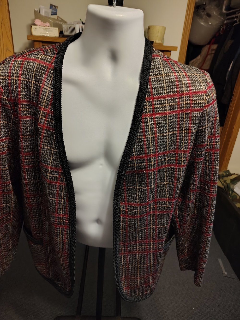 Plaid Open-Front Women's Cardigan Sweater - Red & Black